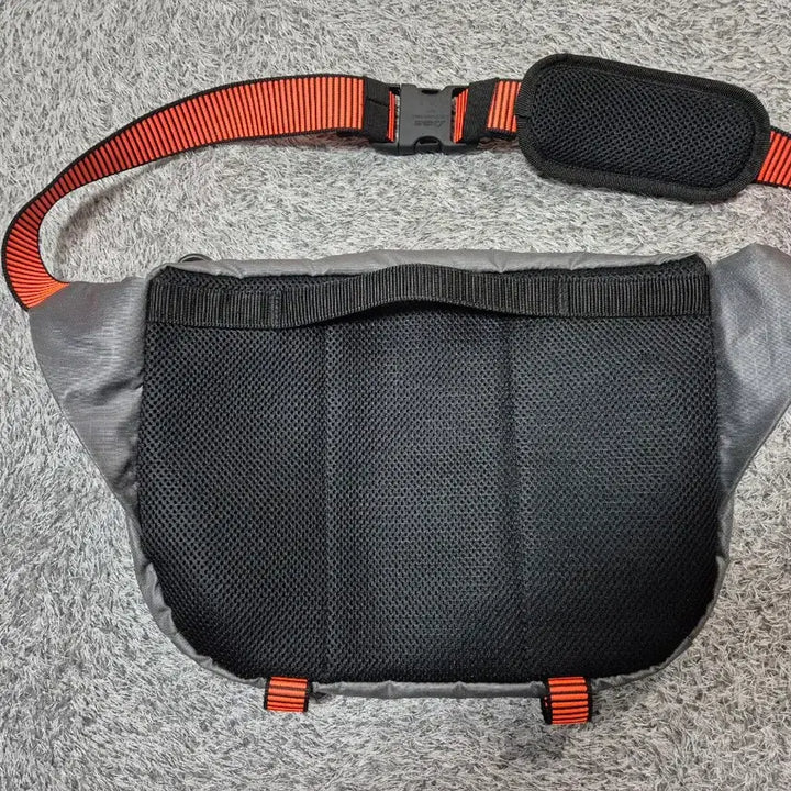 [BUNJANG] Adidas Waist Bag Grey FM1292 / 아디다스 웨이스트백 그레이