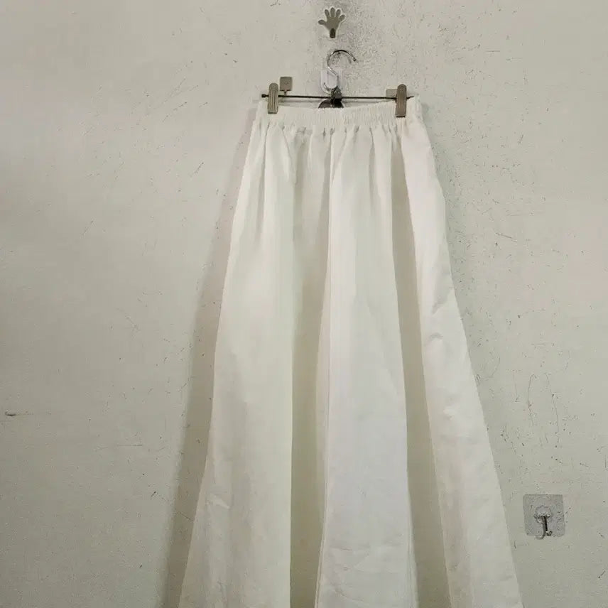 [BUNJANG] Long Flare Skirt White / 롱 플레어 스커트 화이트