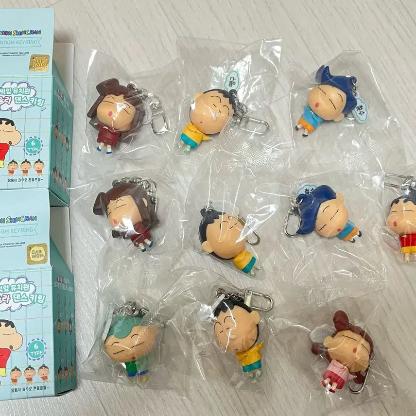 [BUNJANG] Crayon Shin-chan Ula Ula Dancing Keychain (Sealed) / [미개봉] 짱구는 못말려 울라울라 댄스키링