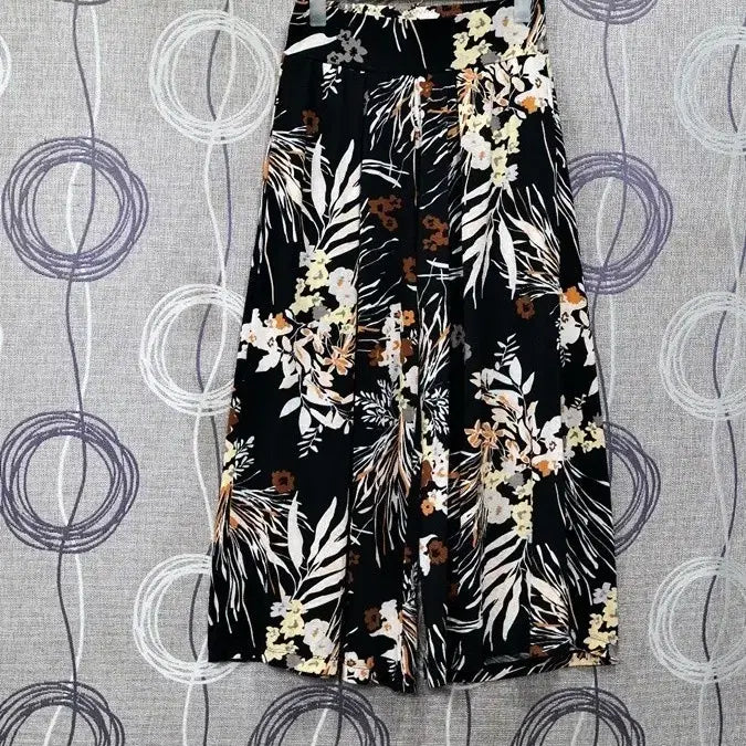 [BUNJANG] Flowy Stretch Long Skirt Pants with Floral Pattern / 찰랑신축 통치마팬츠