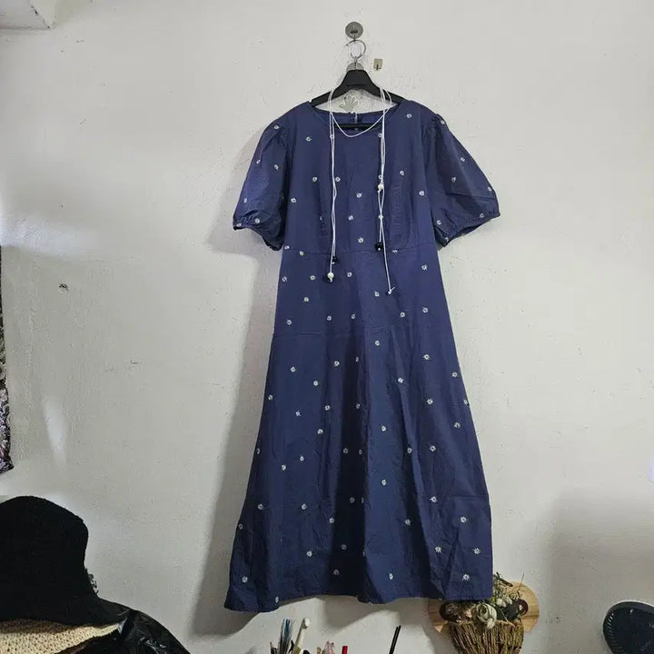 [BUNJANG] Navy Flower Pattern Dress / 네이비 플라워 패턴 원피스