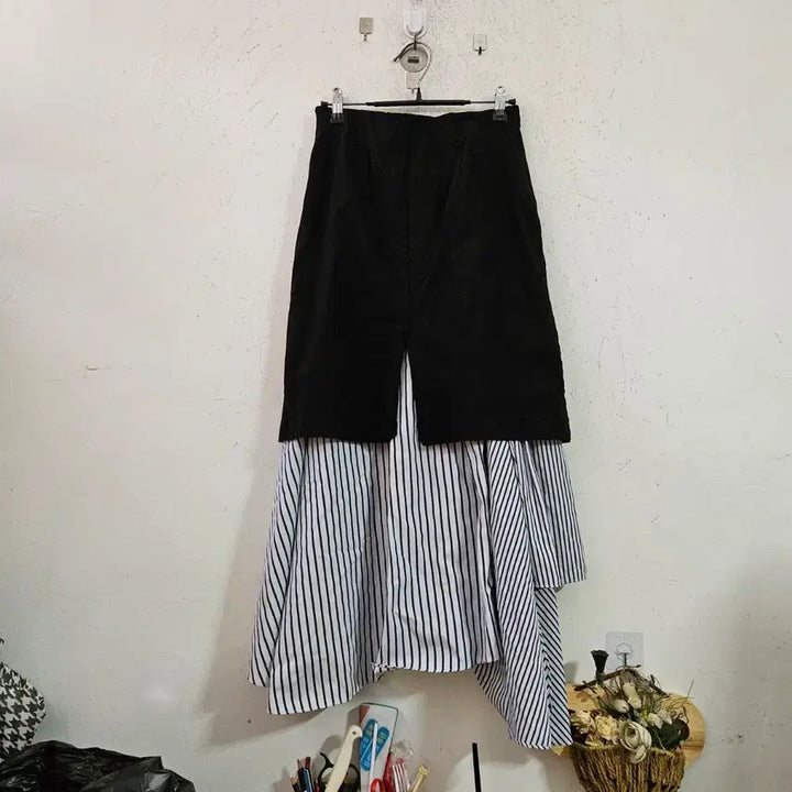 [BUNJANG] Black White Stripe Long Skirt / 블랙 화이트 스트라이프 롱 스커트