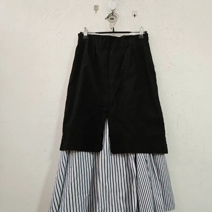 [BUNJANG] Black White Stripe Long Skirt / 블랙 화이트 스트라이프 롱 스커트