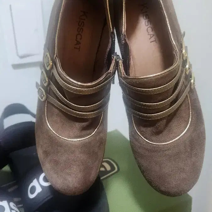 [BUNJANG] Kisscat Brown Suede Heels Size 230 / 키스캣 브라운 스웨이드 힐 230