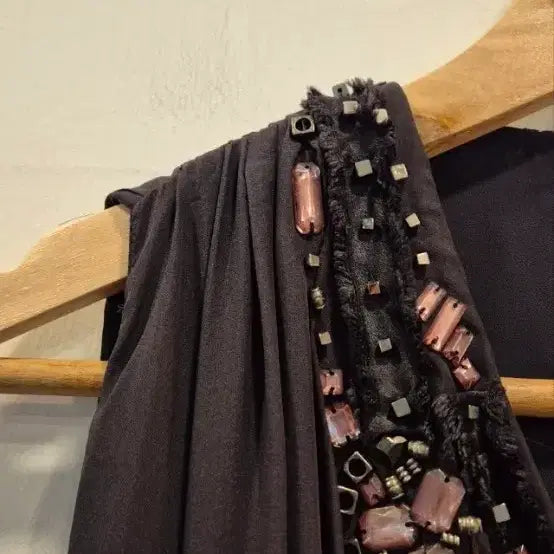[BUNJANG] TIME Silk Sleeveless Dress with Subtle Sheen / 은은한 광택이 도는 타임 실크 민소매 원피스