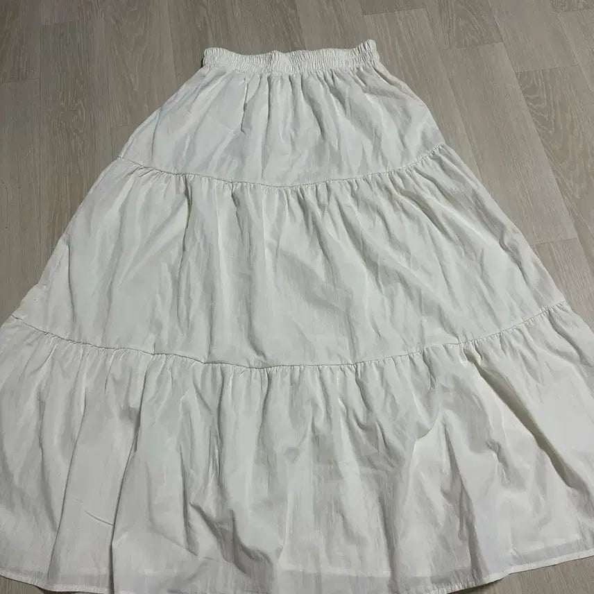 [BUNJANG] Avely White Tiered Long Skirt / 에이블리 화이트 캉캉 스커트