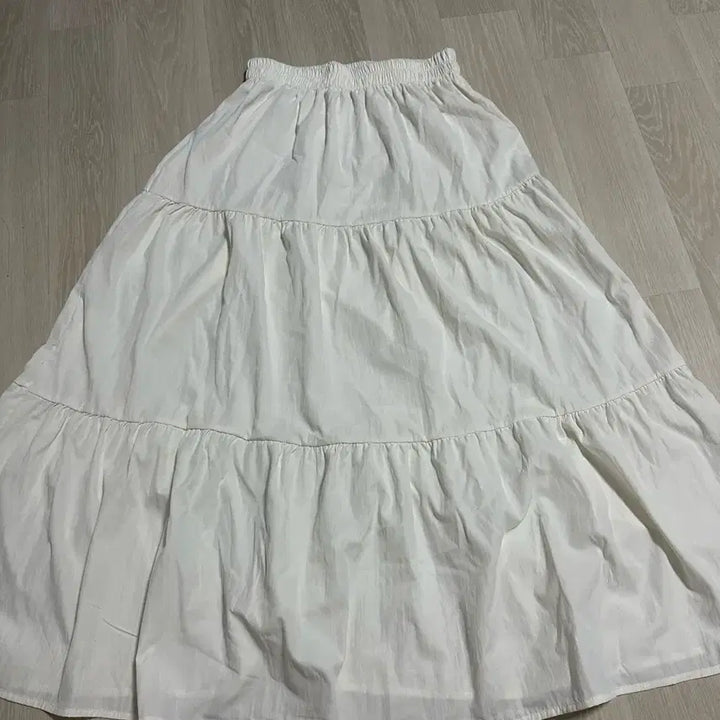 [BUNJANG] Avely White Tiered Long Skirt / 에이블리 화이트 캉캉 스커트