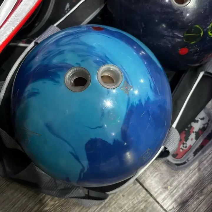 [BUNJANG] Brunswick 2-Ball Bowling Bag with 4 Bowling Balls / 브런스윅 2볼백 투핸드지공 볼링공 4개