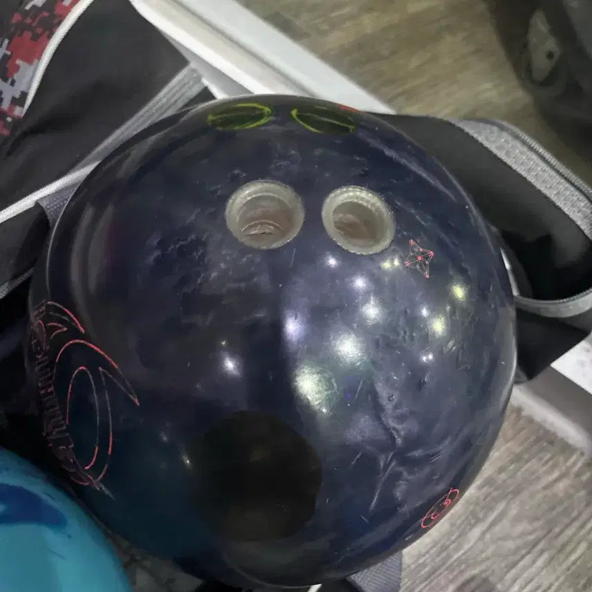 [BUNJANG] Brunswick 2-Ball Bowling Bag with 4 Bowling Balls / 브런스윅 2볼백 투핸드지공 볼링공 4개