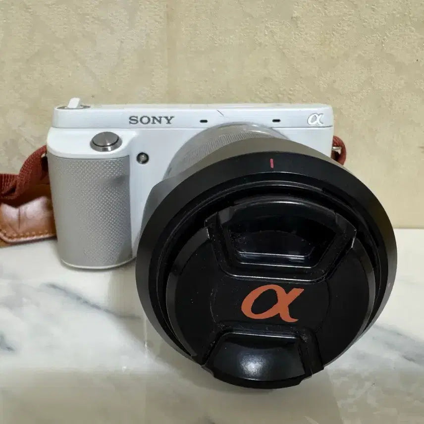 [BUNJANG] Sony NEX-F3 Mirrorless Camera with 18-55mm Lens / 소니 NEX-F3 미러리스 + 18-55mm 렌즈