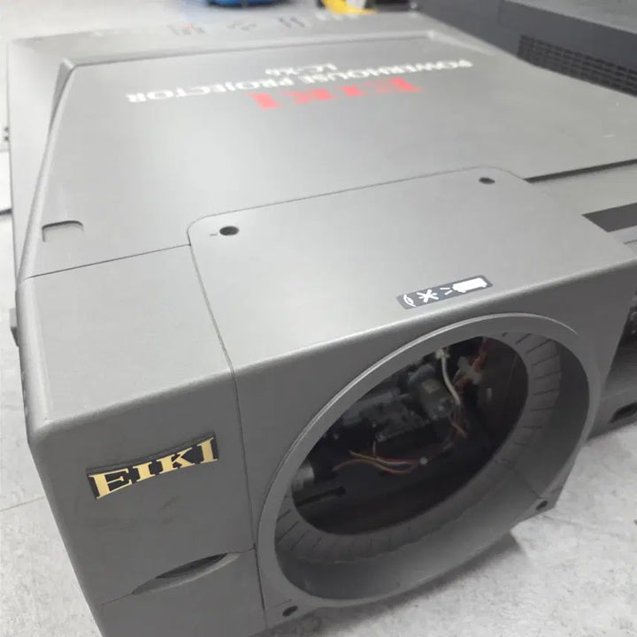 [BUNJANG] EIKI LC-X6 6500 ANSI Lumens 3LCD Projector / 6500안시 에이키 LC-X6 중고 빔프로젝터