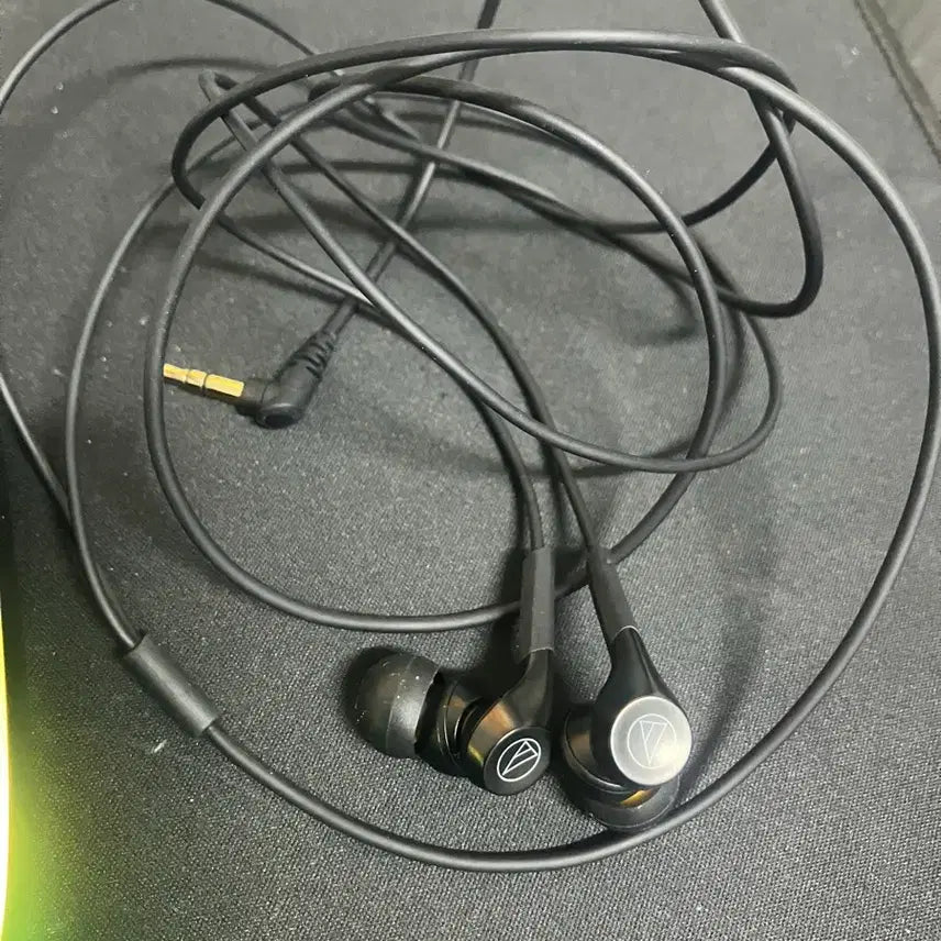 [BUNJANG] Audio-Technica ATH-CKS550X Wired Earphones / 오디오테크니카 cks 550x 유선 이어폰 팝니다