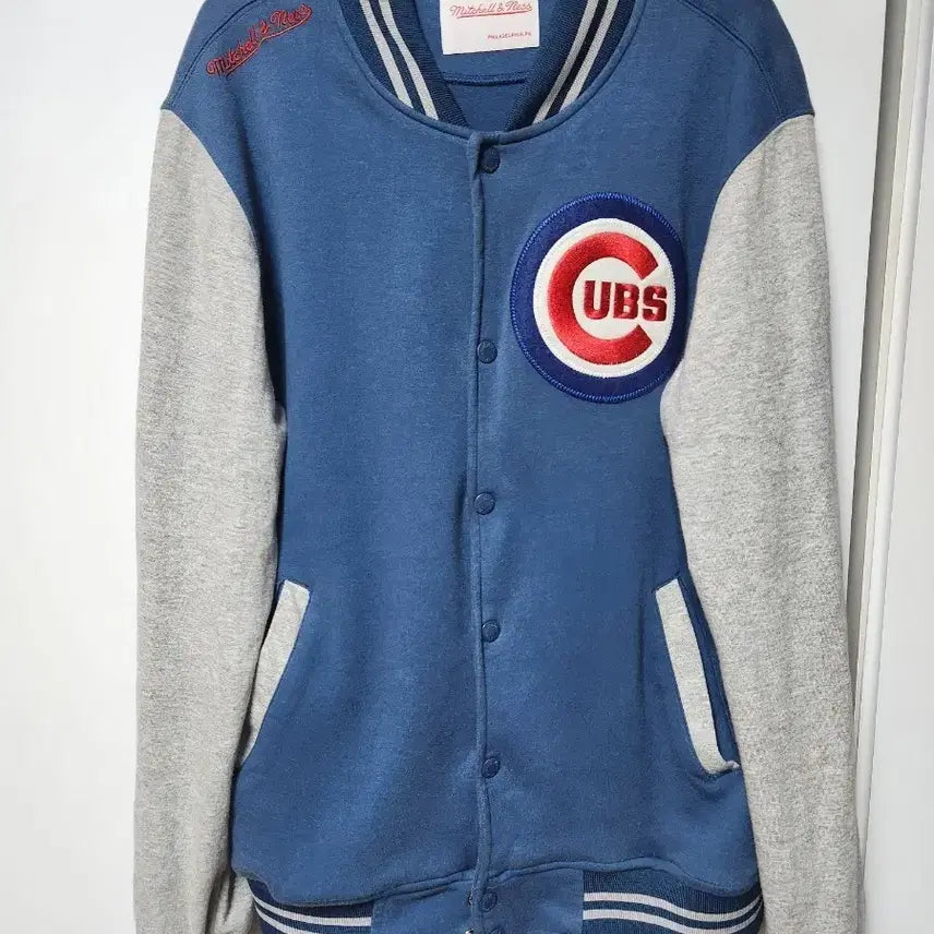 [BUNJANG] Mitchell &amp; Ness Chicago Cubs Varsity Jacket Size L / 미첼앤네스 시카고 컵스  바시티 자켓 사이즈 100