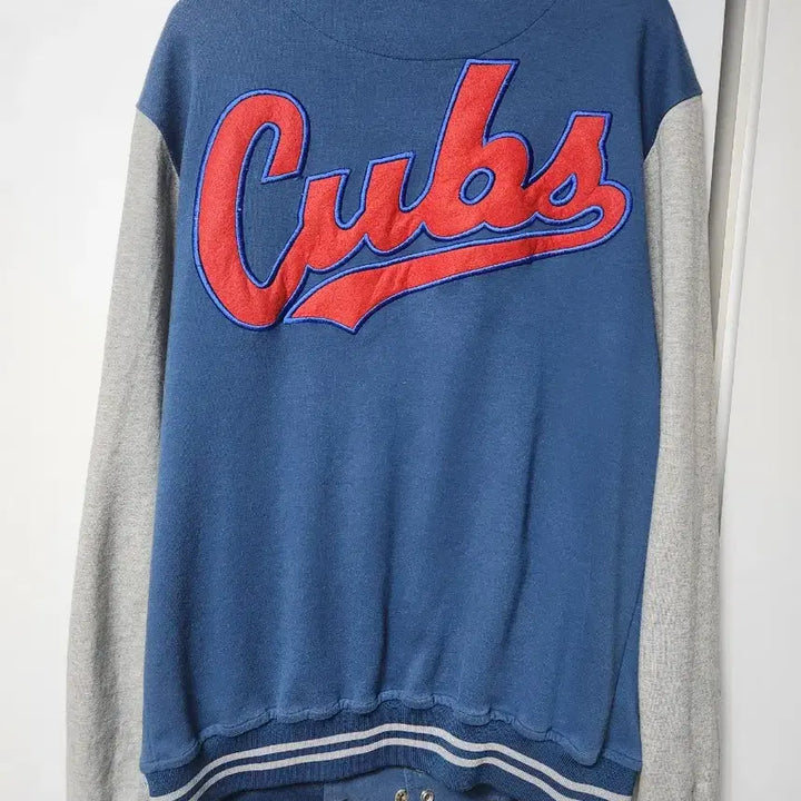 [BUNJANG] Mitchell &amp; Ness Chicago Cubs Varsity Jacket Size L / 미첼앤네스 시카고 컵스  바시티 자켓 사이즈 100
