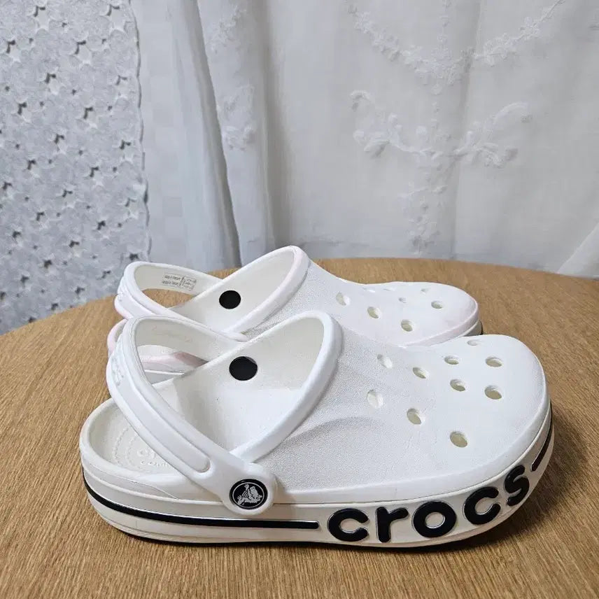[BUNJANG] Crocs Shoes M5W7 240mm / 크록스 신발m5w7 240사이즈