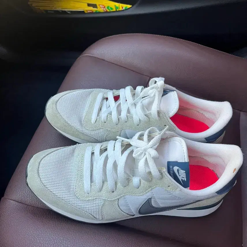 [BUNJANG] Nike Internationalist White Grey Sneakers 270 / 나이키 인터네셔널리스트 화이트 그레이 270