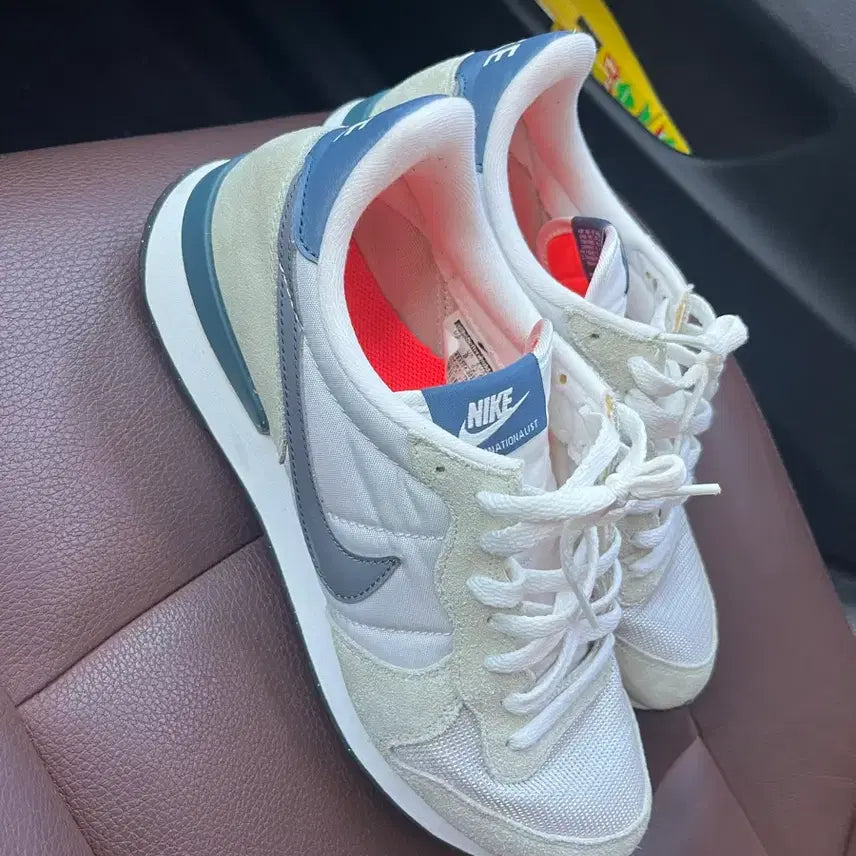 [BUNJANG] Nike Internationalist White Grey Sneakers 270 / 나이키 인터네셔널리스트 화이트 그레이 270