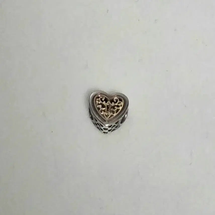 [BUNJANG] Pandora 14K Gold &amp; Sterling Silver 925 Heart Charm / 14k골드 &amp; 실버 925 ]  Pandora 판도라 gold heart
