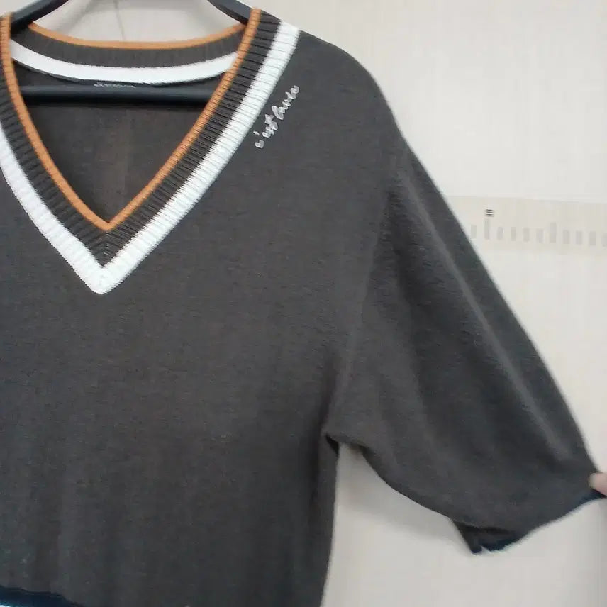 [BUNJANG] Nice Claup V-Neck Knit Pleated Dress / 나이스클랍 브이넥 니트 플리츠 원피스