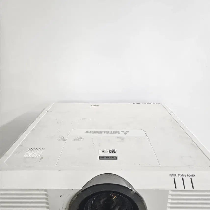 [SOLD OUT] 미쯔비시 XL7100U 프로젝터