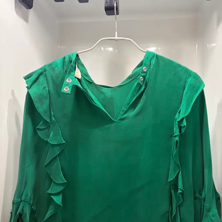 [SOLD OUT] 산드로 프릴 블라우스