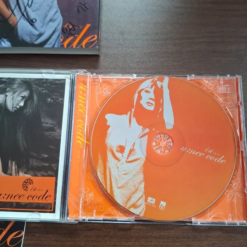 [SOLD OUT] 유니 1집 사인 cd