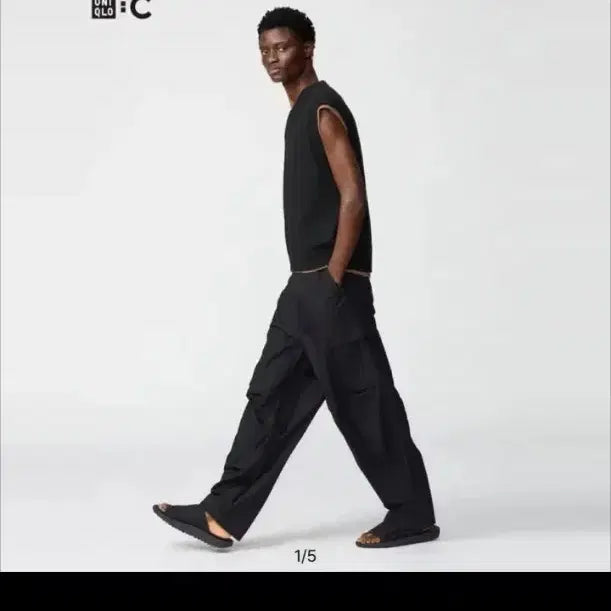 [BUNJANG] Uniqlo C Wide Fit Cargo Pants Black M / 유니클로 C 와이드핏 카고 팬츠 블랙 M (476193)