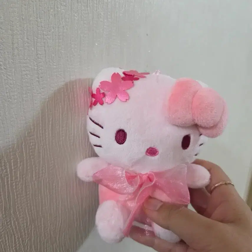 [SOLD OUT] 헬로키티 인형 벚꽃 에디션