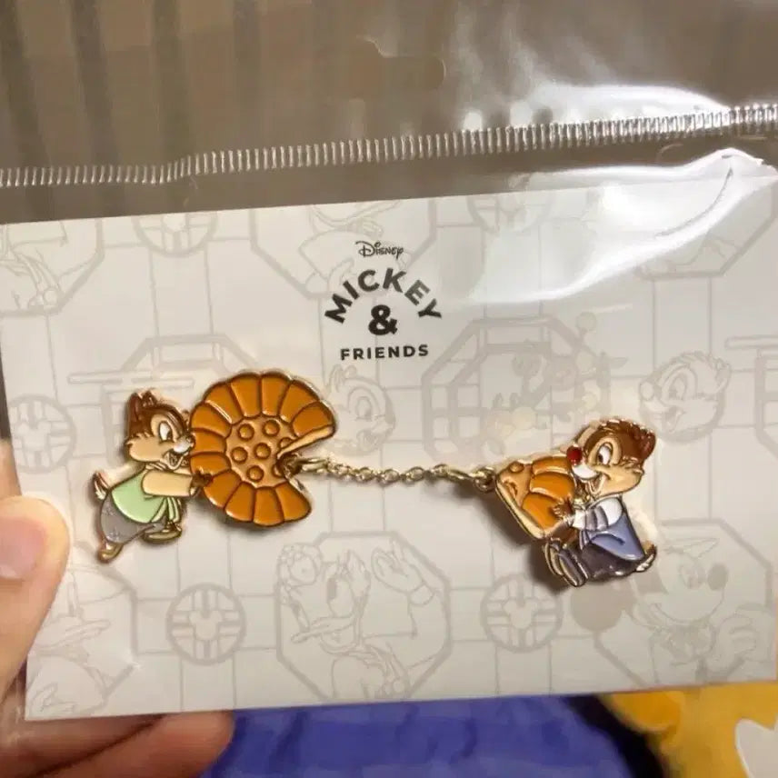 [SOLD OUT] 디즈니 미키앤프렌즈 칩앤데일 브로치