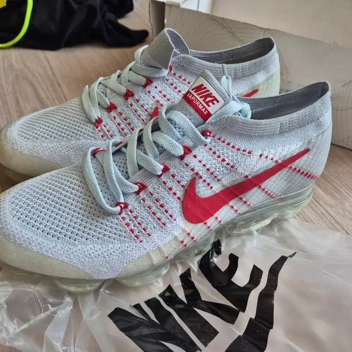 [BUNJANG] Nike Air Vapormax Flyknit White/Red Men&