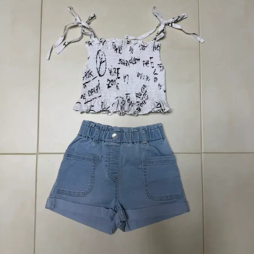 [BUNJANG] Ellimoly Bustier Tank Top (Size 9) &amp; High-Waisted Denim Shorts (Size 110) / 엘리몰리 뷔스티에 나시 9호 + 하이웨스트 청반바지 110ㅎ