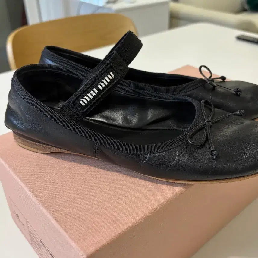 [BUNJANG] Miu Miu Black Leather Ballet Flats Shoes Size 37 / 미우미우 블랙 발레 가죽 플랫 슈즈 37