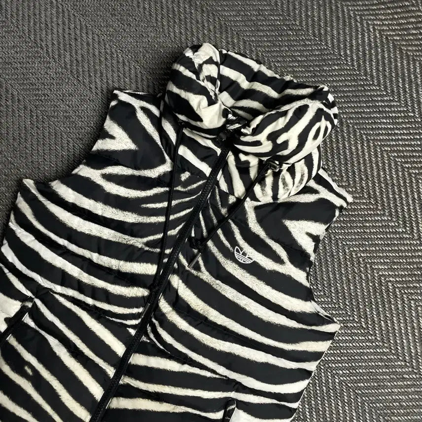 [BUNJANG] Adidas Originals Zebra Padded Vest S / 아디다스 오리지널 지브라 패딩 조끼 베스트o 6196