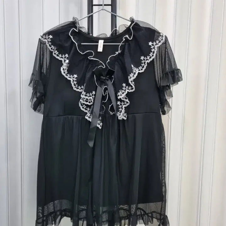 [BUNJANG] Black See-through Lace Ribbon T-Shirt / 블랙 시스루 레이스 리본