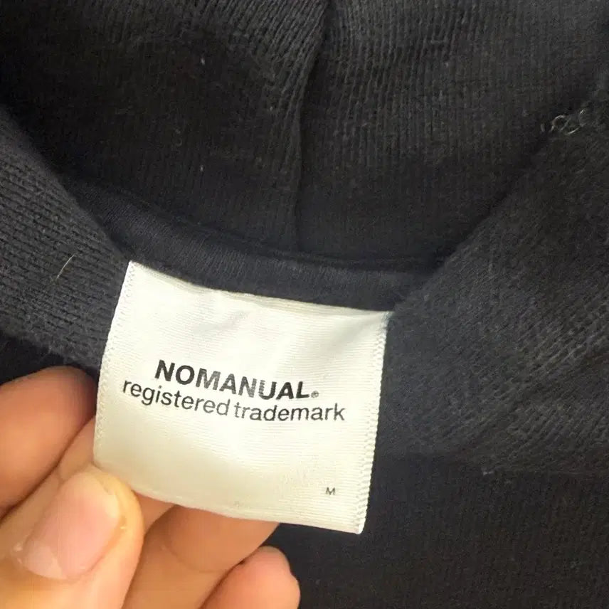 [BUNJANG] Nomad Manual Black Hoodie (M) / 노매뉴얼 블랙 후드티 (M)