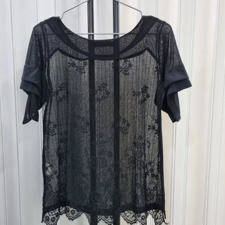 [BUNJANG] Black Lace See-Through Short-Sleeve Blouse / 블랙 레이스 시스루 반팔 블라우스