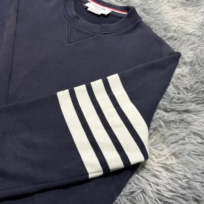 [BUNJANG] Thom Browne Signature Stripe Sweatshirt Navy Size 3 / 톰브라운 사선 완장 맨투맨 {size 3}