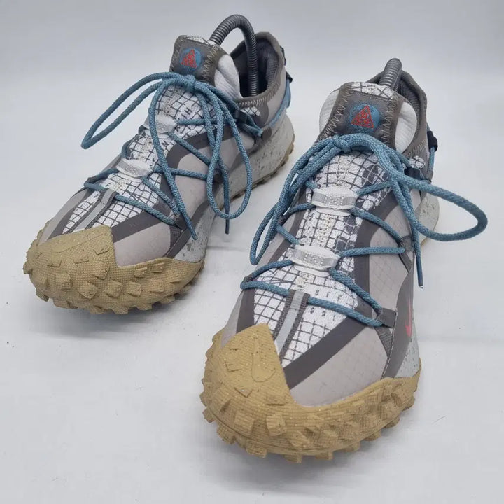 [BUNJANG] Nike ACG Mountain Fly Gore-Tex SE College Grey Fire Red Sneakers (260mm) / 나이키 ACG 마운틴 플라이 로우 고어텍스 SE 컬리지 260mm