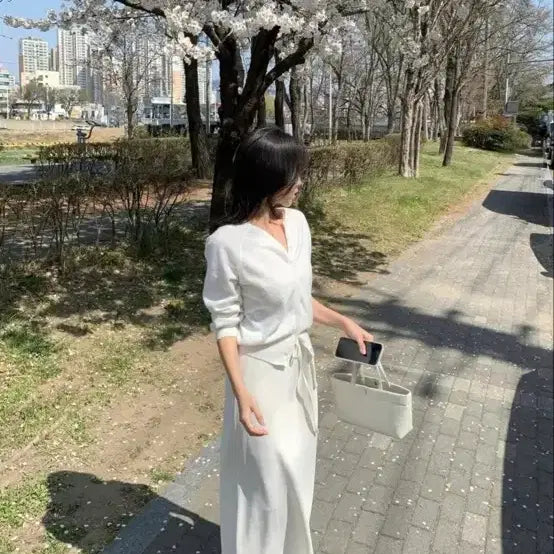 [BUNJANG] White Knit Cardigan / 니트가디건