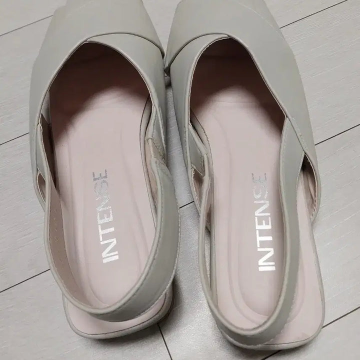 [SOLD OUT] 엘칸토 인텐스 여성 뮬 슬링백 245