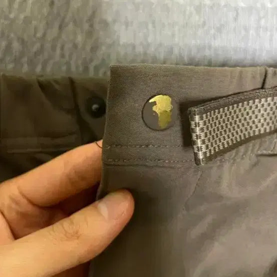 [BUNJANG] Nike ACG Cargo Shorts Ironstone L / 나이키 acg 카고 쇼츠 아이언스톤 L