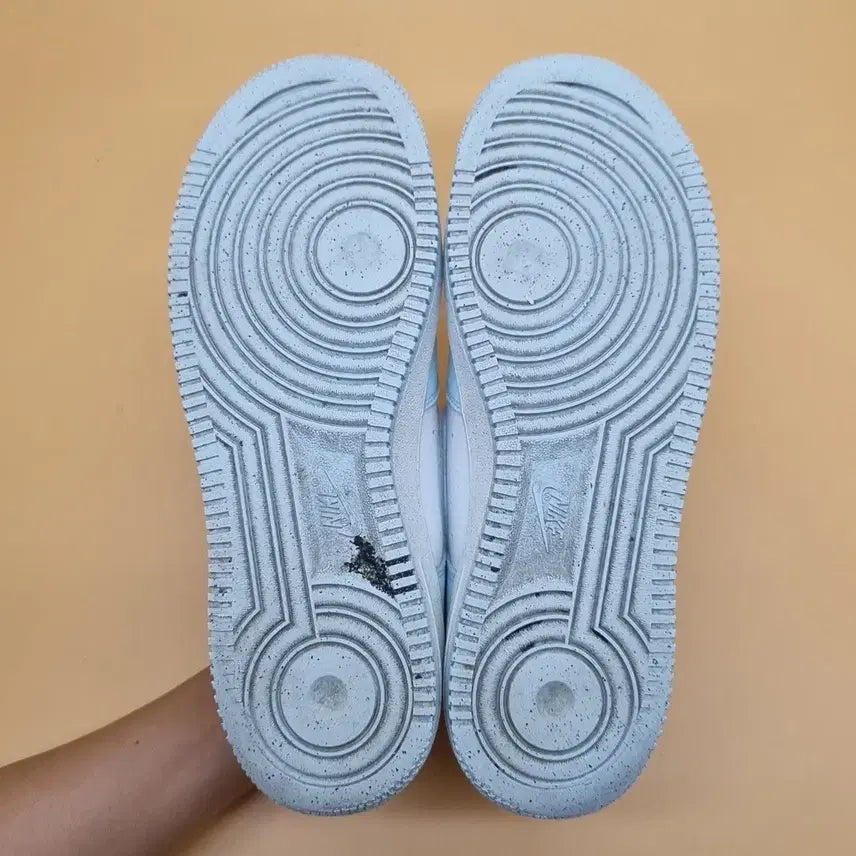 [BUNJANG] Nike Air Force 1 Glacier Blue Sneakers / 나이키 에어포스 1 글레이셔블루 운동화 260