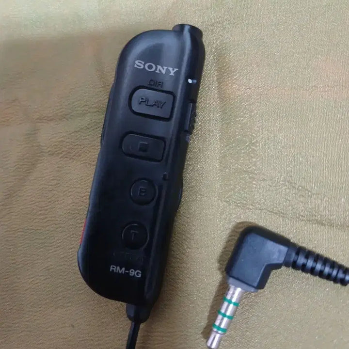 [BUNJANG] Sony Walkman RM-9G Earphone Remote Control / 소니워크맨 RM-9G 이어폰 리모컨