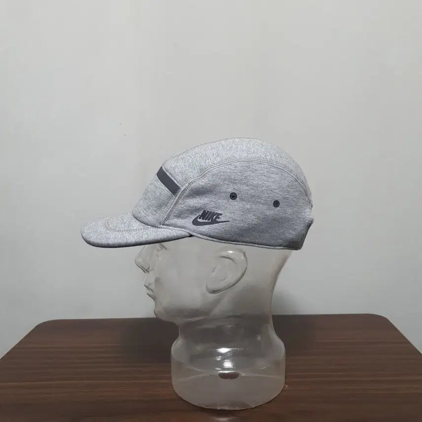 [BUNJANG] Nike Unstructured Tech Fleece Cap Hat 56 S/M / 나이키 언스트럭처 테크 플리스 캡모자 56 S/M 23년식