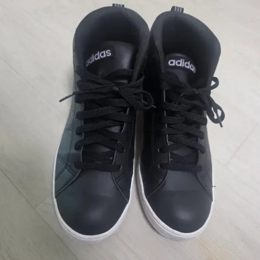 [BUNJANG] Adidas Valid Clin Mid High-Top Sneakers / 아디다스 발클린 미드 하이탑 운동화 2회착용 270
