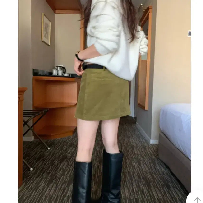 [BUNJANG] Khaki Corduroy Mini Skirt (Size S) / 카키 노엘 코듀로이 미니 스커트 (s)