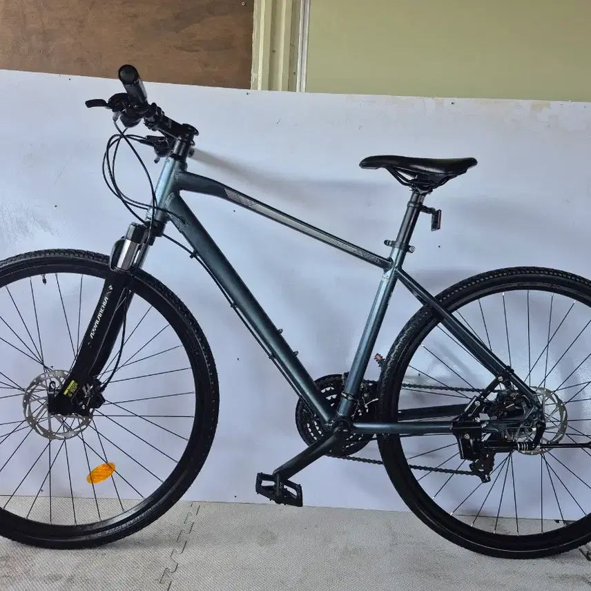 [BUNJANG] 2025 Samchuly Appalanchia 700C Justin 21D Hybrid Bicycle / 2025년형 삼천리 아팔란치아 700C 저스틴 21D 하이브리드 자전거.