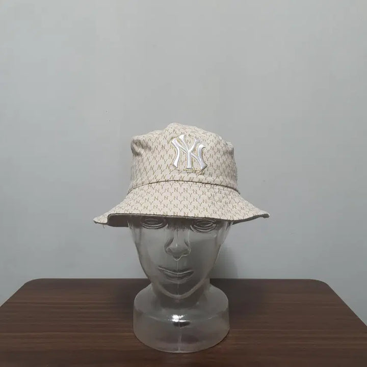[BUNJANG] MLB Monogram Reversible Bucket Hat / MLB 모노그램 리버시블 버킷햇 모자