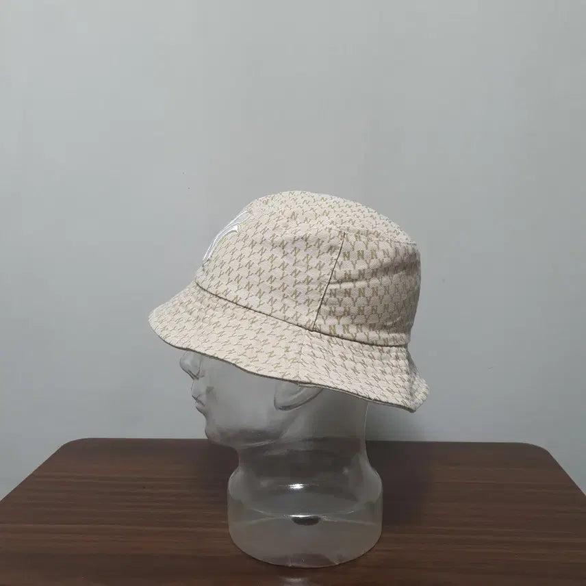 [BUNJANG] MLB Monogram Reversible Bucket Hat / MLB 모노그램 리버시블 버킷햇 모자