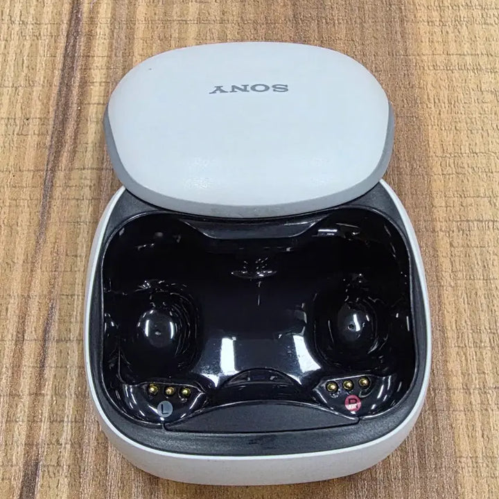[BUNJANG] Sony WF-SP700N Wireless Bluetooth Earphones (Main Unit) / 소니 WF-SP700N 블루투스 무선 이어폰 본체